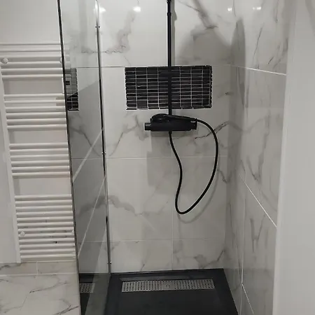 Chic Meuble Et Lumineux Апартаменты *